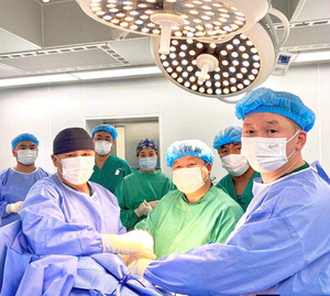 Төв аймагт анх удаа тохойн үе бүтэн солих мэс заслыг амжилттай хийжээ